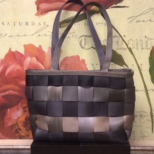 Harvey’s Original Seatbelt bag